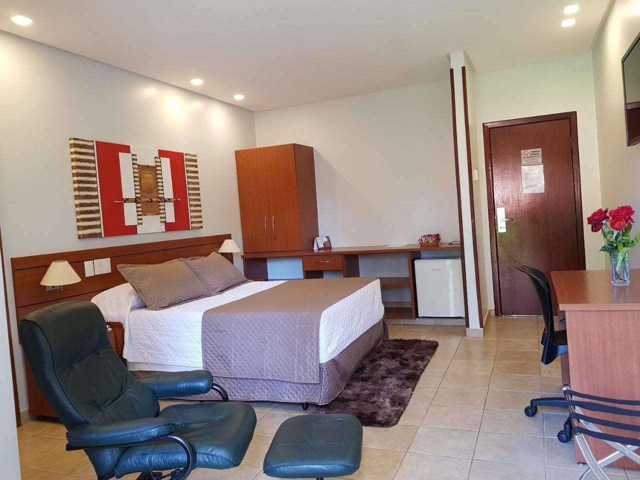 Hotel Das Palmeiras Паракату Екстериор снимка